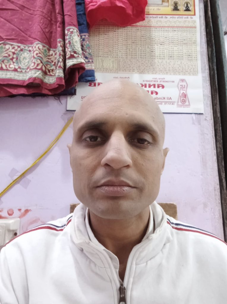 globalmahasabha's tweet photo. The Jain community from all over the country shaved their heads by performing 'Mundan Aandolan'. 

The Jains showed their massive protest against the government for declaring their supreme pilgrimage Sammed Shikhar Ji as a tourist place.

#DeclareShikharJiPavitraThirth https://t.co/CL3QVy4OEE