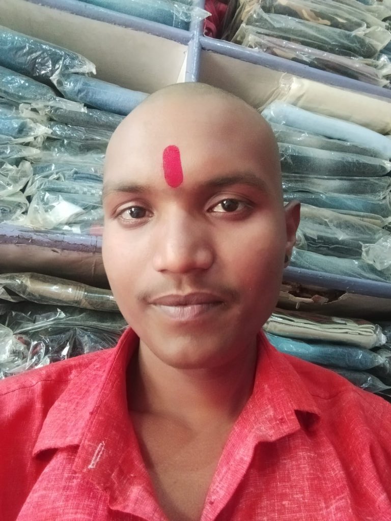 globalmahasabha's tweet photo. The Jain community from all over the country shaved their heads by performing 'Mundan Aandolan'. 

The Jains showed their massive protest against the government for declaring their supreme pilgrimage Sammed Shikhar Ji as a tourist place.

#DeclareShikharJiPavitraThirth https://t.co/CL3QVy4OEE