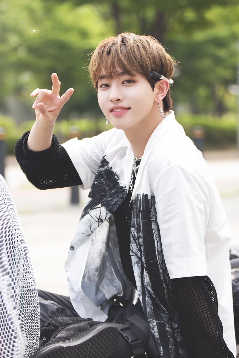 725poem's tweet photo. 220716 음중 미니팬미팅

2022 많이 고마웠엉 💚🍀🫶

#이협 #LEEHYEOP #드리핀 #DRIPPIN https://t.co/01mVMFQ1W3
