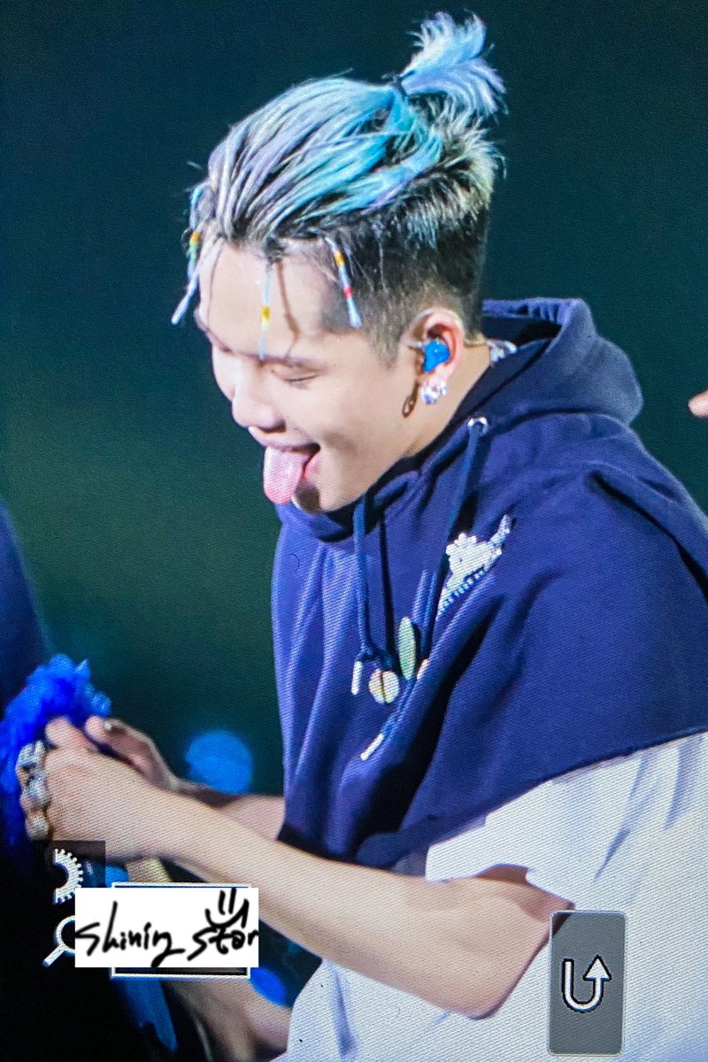 19990421_com's tweet photo. 221231 HELLO in 도쿄
#TREASURE #트레저 
#최현석 #CHOIHYUNSUK     
@treasuremembers
@ygtreasuremaker https://t.co/qNqFJZ2IQv