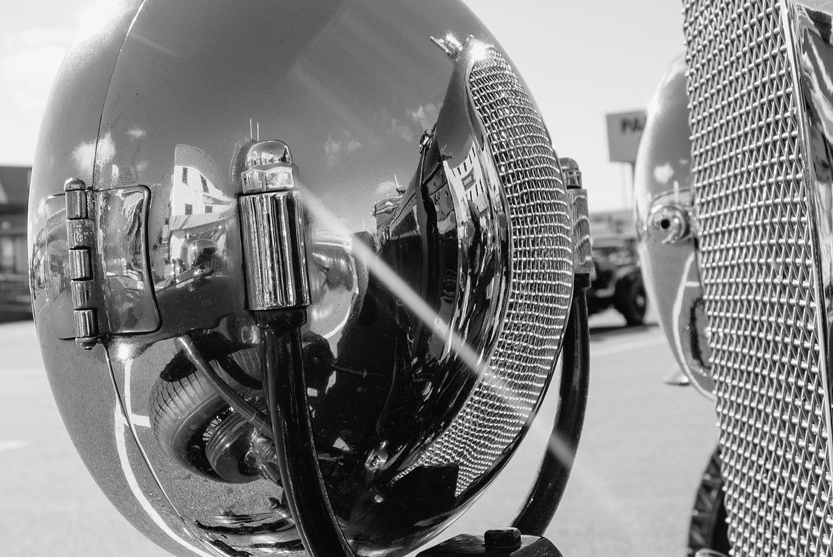 Its quit fun going through old photos.  This was a Bentley Drivers Club at Silverstone we sponsored once.  Excellent Day out.  #bentley #bentleydriversclub #silverstone #morgan #valetpro_ltd #valetprouk #valetpro #detailing #trackdays #racing #bentleyracing