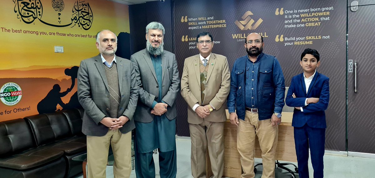 thengoworld's tweet photo. @AbidGilll Deputy Chief Advisor @AqalJica at our liaison office. He delivered motivational talk to group of youngsters at our Will & Skill academy and discussed matters related to skills for youth development with chairman @SAFAReZAFAR
#theNGOworld #WillSkill @jica_direct https://t.co/GqkVPYodaQ