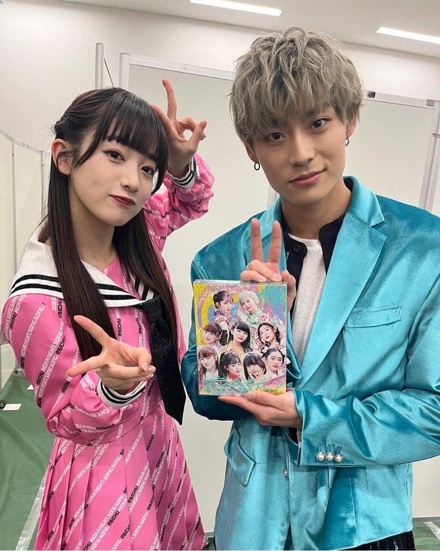 ryo_a_O3's tweet photo. 😇😭❤️💙
 #ももいろ歌合戦 https://t.co/kJ0ybgbovh