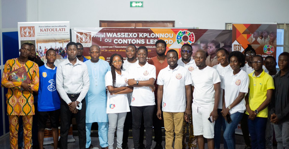 KodjoObed's tweet photo. J'ai l'honneur de participer en tant que formateur, expert spécialisé au projet «WASSEXO KPLONNOU OU CONTONS LES ODD» qui vise à éduquer et à sensibiliser sur cinq (05) ODD par le biais de l’art (ODD 4 ; 5 ; 13 ;14 et 15). 
#katoulati
#oeacp
#UE
#agritropic https://t.co/bVDUozyLEw