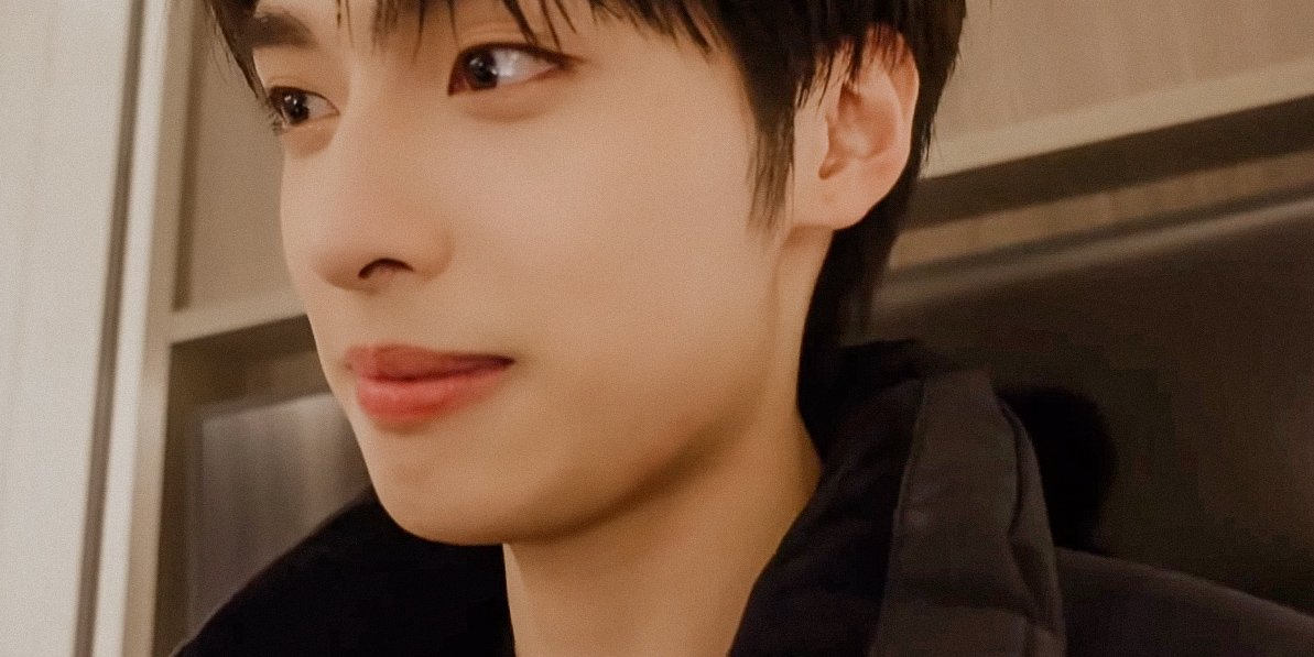 gaonsites's tweet photo. gaon so happy meeting his family 🥹🖤 https://t.co/Dk7E7KVfWg