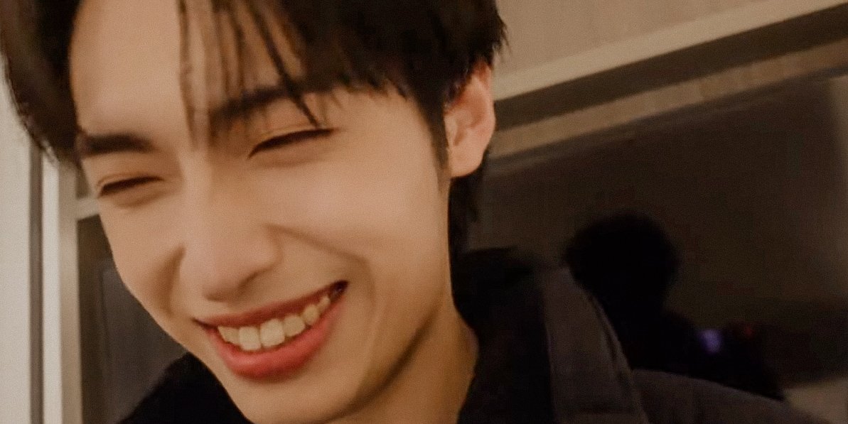 gaonsites's tweet photo. gaon so happy meeting his family 🥹🖤 https://t.co/Dk7E7KVfWg