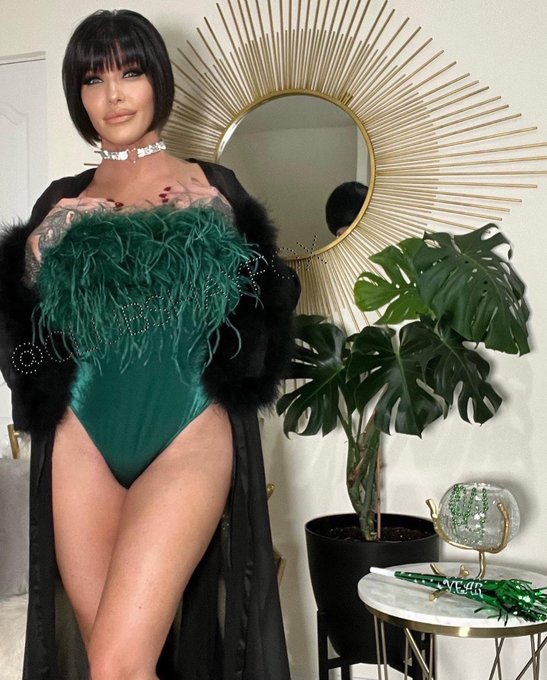 💚💚So I kiss goodbye old ends &amp; say hello to new beginnings, love, prosperity &amp; good health. 💋💋💋 HAPPY<a href="/tag/newprofilepic"class="tags"><span>#newprofilepic</span></a>