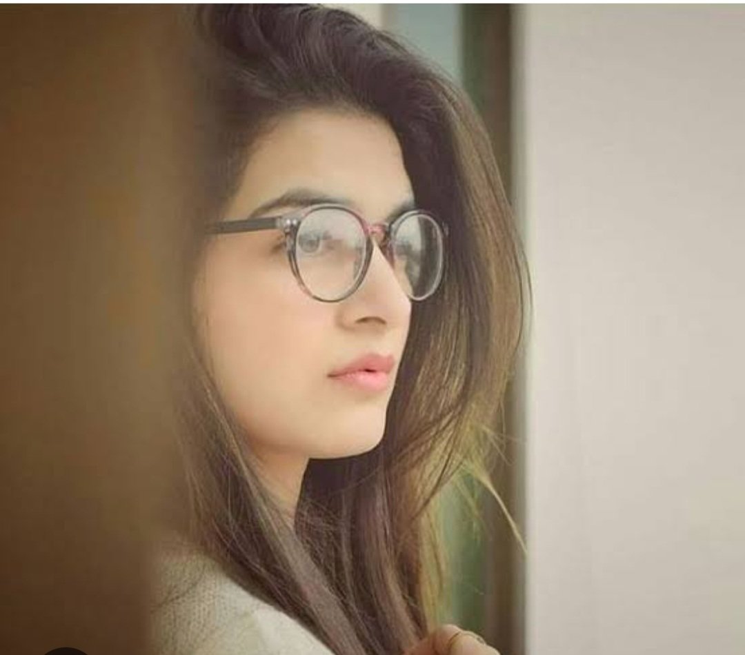 Beautiful_Peehu's tweet photo. मसला ये नहीं कि गम कितने है,
मुद्दा ये है कि.... परवाह किसको है।
#Feeling_alone https://t.co/b1wRnyUOxD