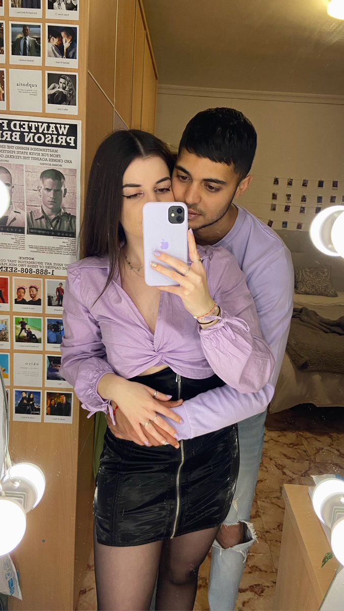 andreagcortes_'s tweet photo. Y otro año más estás tú, acompañándome en todo el caos que ha sido este año.
Ayudándome siempre en el proceso tan difícil que he tenido.
Por nuevas metas juntos, por toda una vida 🫶🏻 https://t.co/W8f0YAXpvH