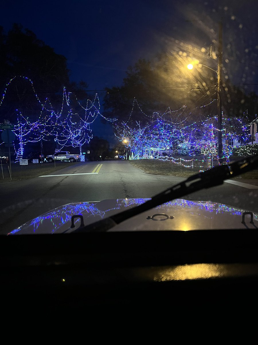 Olcracker's tweet photo. Mornin
Ol’Cracker will miss this view.
I Loved This Christmas Season.
#Jeep #jeepview #wrangler #yjsrule #christmas2022 #christmaslights https://t.co/TxR1ejIjfJ