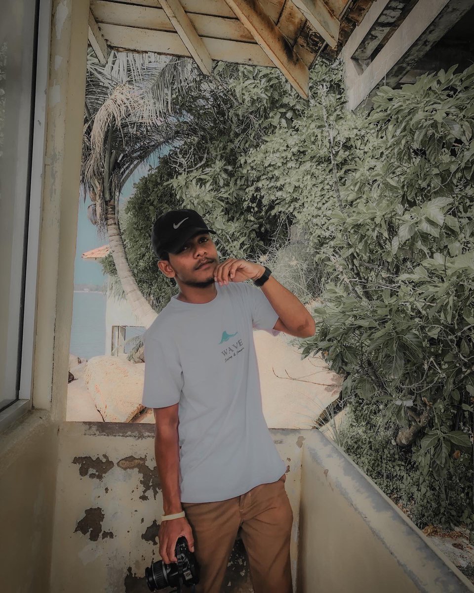 ජයග්‍රාහී ලෙස 2022 අවුරුද්දත් තනිකඩව ගෙවන ලදී..😍😑