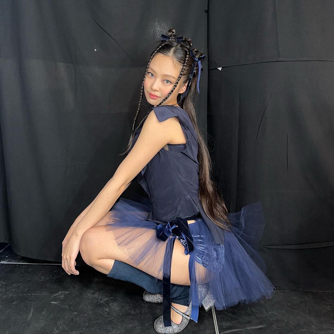 itsrubyjane's tweet image. some of my favorite born pink's outfits 👗👠📿