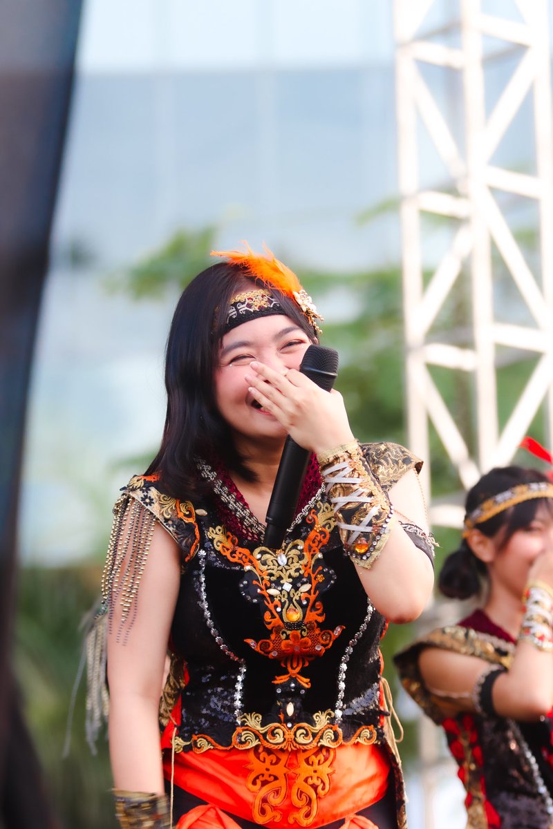 ohayaou's tweet photo. 2022 was so amazing!
Dari seneng karna banyak yg notice performance & potensiku, sempet bingung mau kemana setelah pembubaran, terus akhirnya audisi @LuSca_id, ketemu banyak @aysss_cream, luminoid dan lainnya. Diberi kesempatan buat dapet unit song, perform ke banyak kota- https://t.co/3041XX9zck