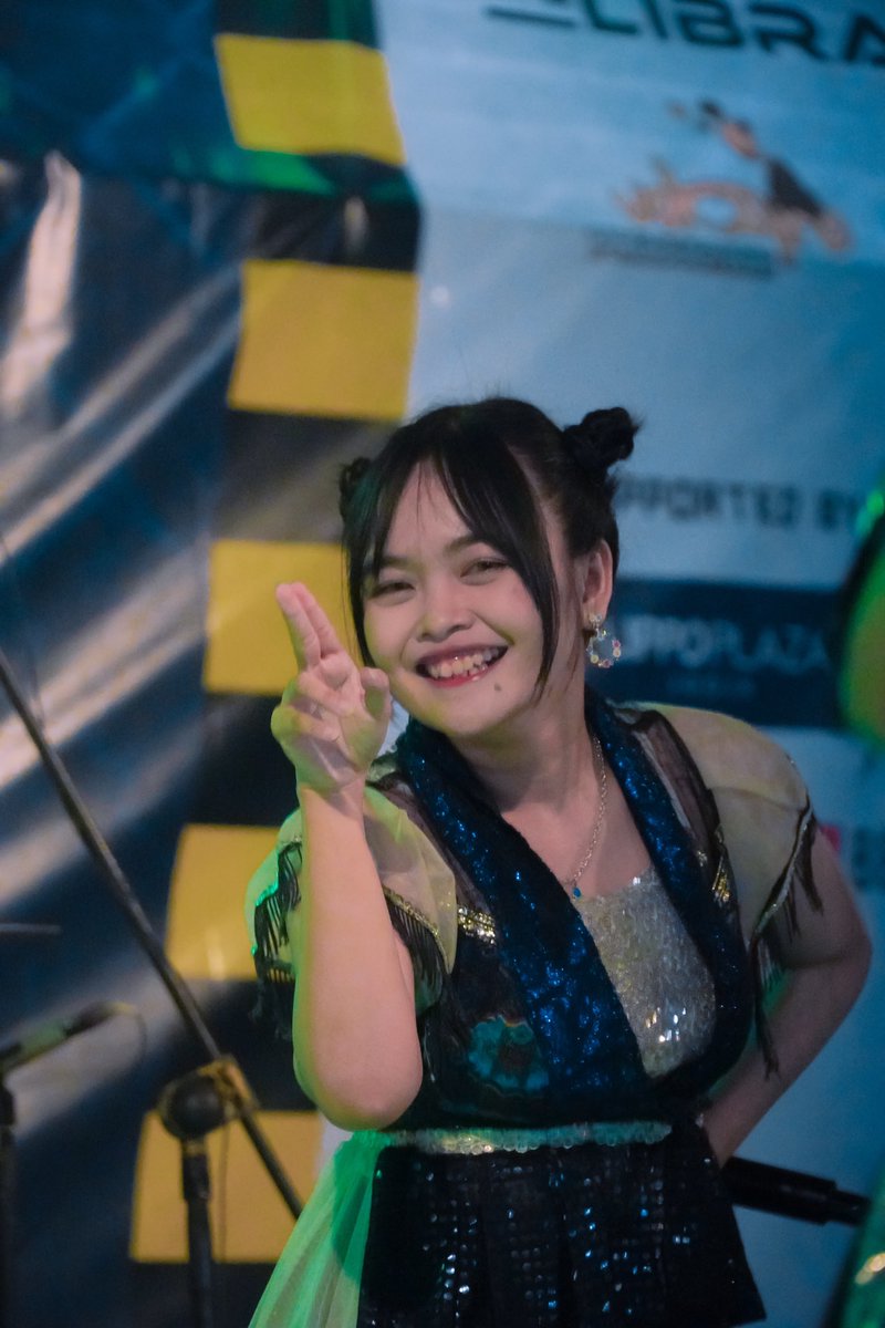 ohayaou's tweet photo. 2022 was so amazing!
Dari seneng karna banyak yg notice performance & potensiku, sempet bingung mau kemana setelah pembubaran, terus akhirnya audisi @LuSca_id, ketemu banyak @aysss_cream, luminoid dan lainnya. Diberi kesempatan buat dapet unit song, perform ke banyak kota- https://t.co/3041XX9zck