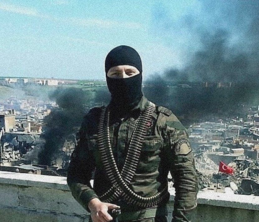 Aesthetic1War's tweet photo. "Botan düştü, Botan yanıyor." https://t.co/1U4pZ9Kyzn