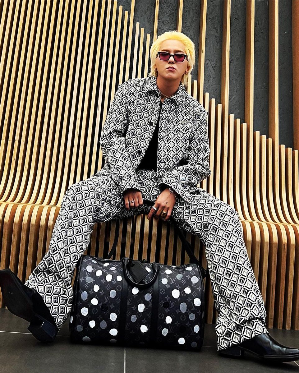 [INSTAGRAM] 221231 realllllmino Update

"💥💥💥💥💥#광고 @louisvuitton #LVxYayoiKusama "

🔗 instagram.com/p/Cm1NKVcJjMr/…

#송민호 #MINO  <a href="/official_mino_/">official_mino_</a>