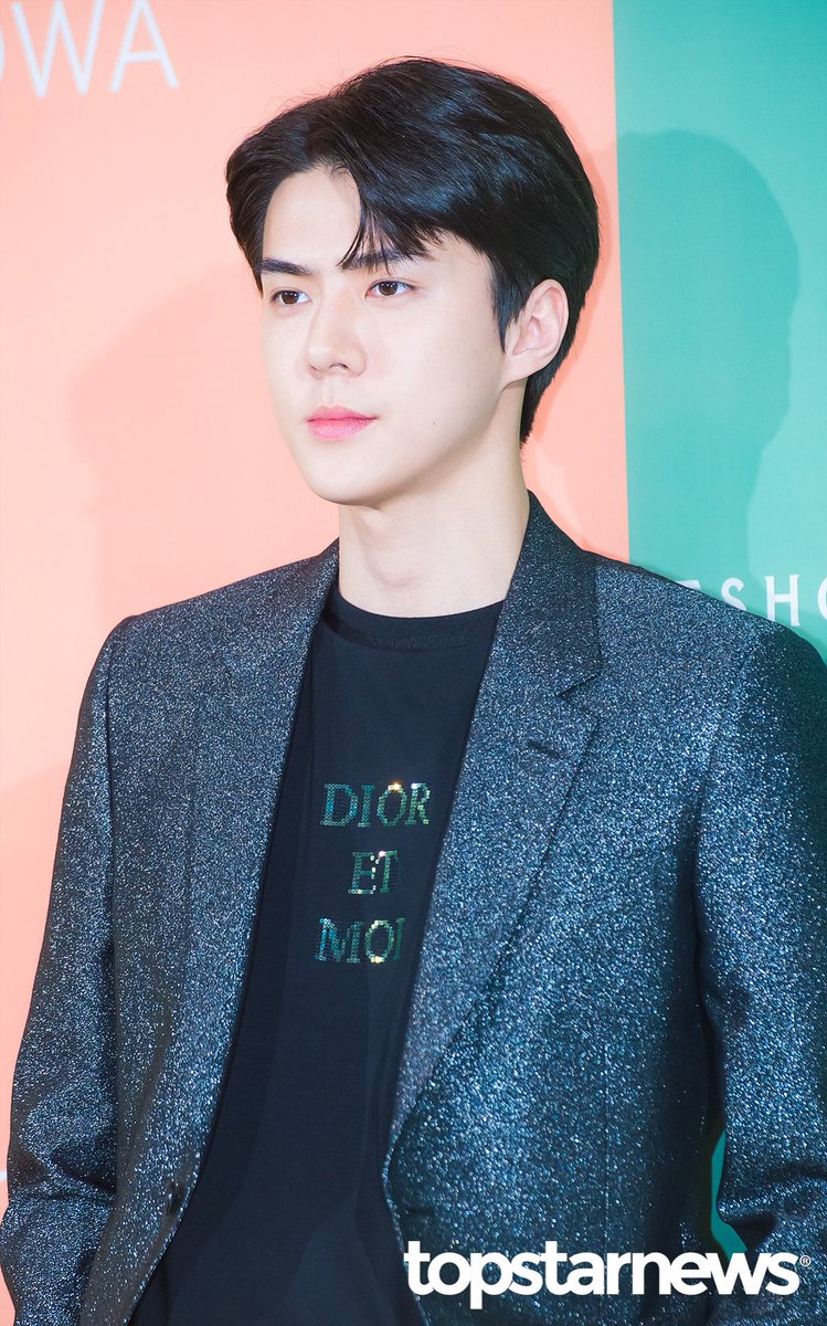 sehunpicture's tweet photo. #세훈 #SEHUN https://t.co/34AGZyEG5D