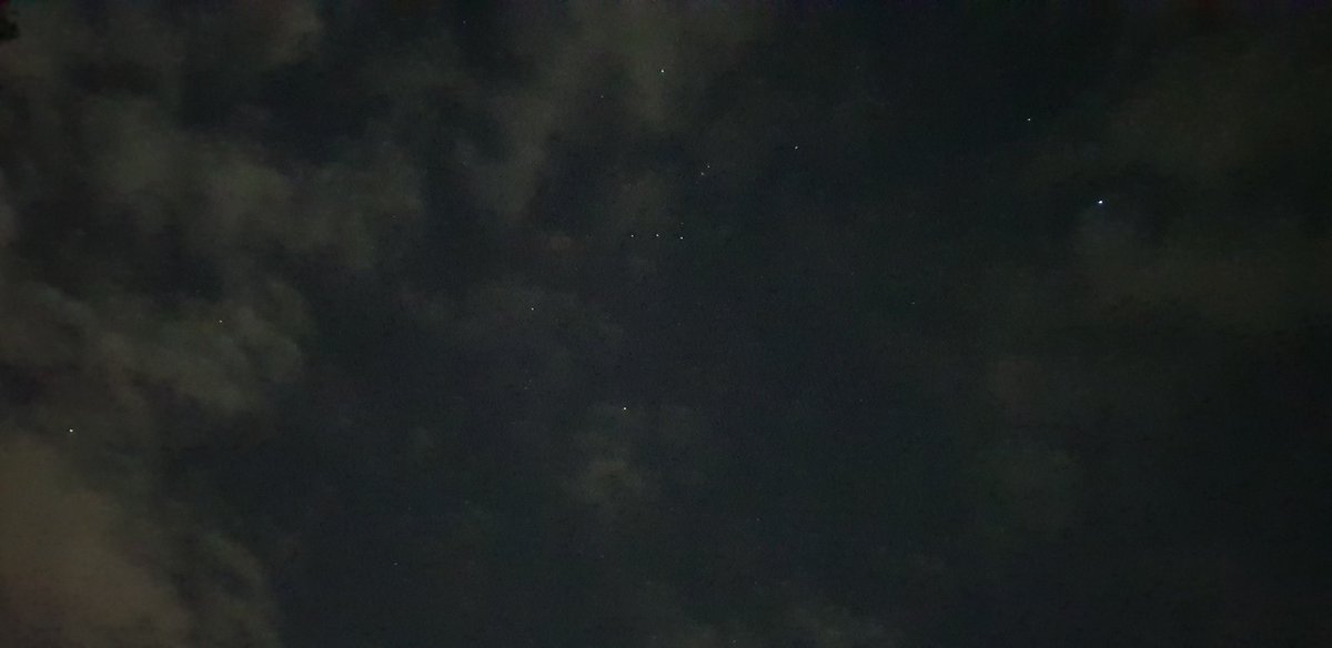 CherScheff's tweet photo. Orion sky
#LookingUp
#Sydneyskies
#Saturday NYE Night
#BeltofOrion https://t.co/I5QSNzWkEM