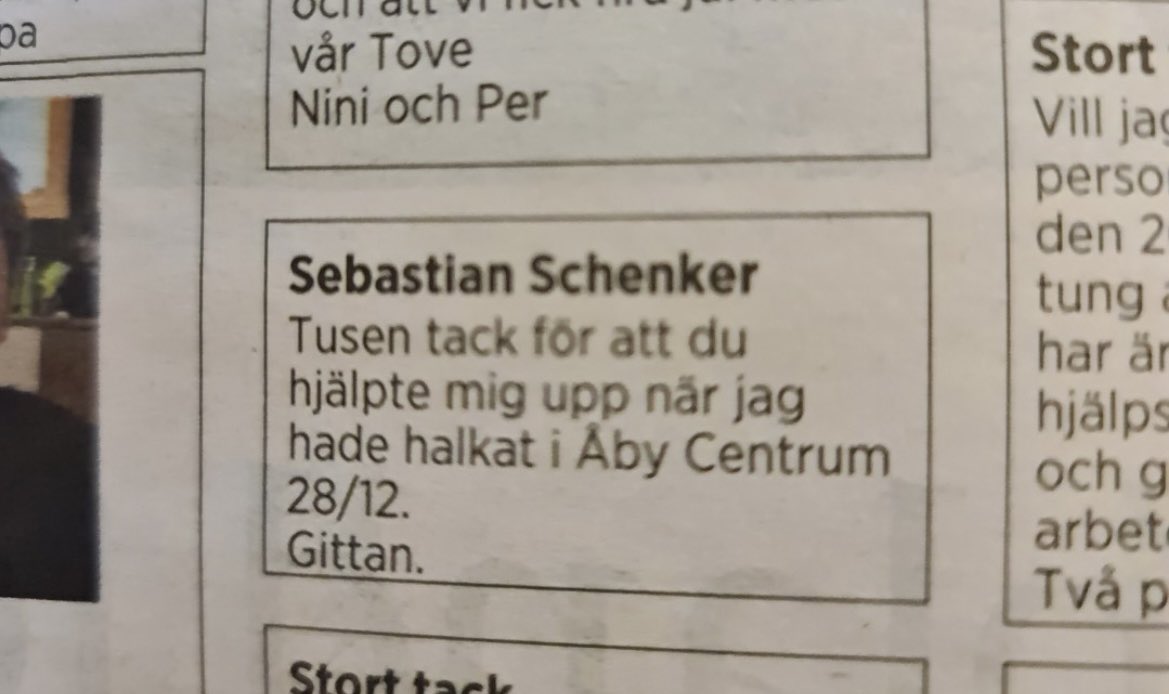 dettermannen's tweet photo. Mitt på dagen under jobbet ser man en äldre dam ramlat o slagit sig… går förbi flera människor och bilar som tillomed kollar åt hennes håll men agerar inte och bara går vidare… 
Snälla det är 2023 strax, borde de inte vara självklart att hjälpa till????
❄️🦸📦 https://t.co/3rR0CPEuQZ