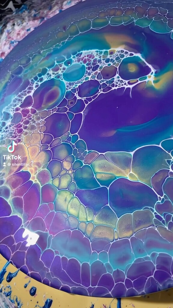 It’s New Years Eve here in Australia so I had to put the (LOTS) of effort into making a compilation of this years work. Enjoy and HAPPY NEW YEAR!! May 2023 be everything you need it to be! God Bless and stay safe! #silentlilac #yearontiktok #yearinreview… instagr.am/reel/Cm1PbMGKp…