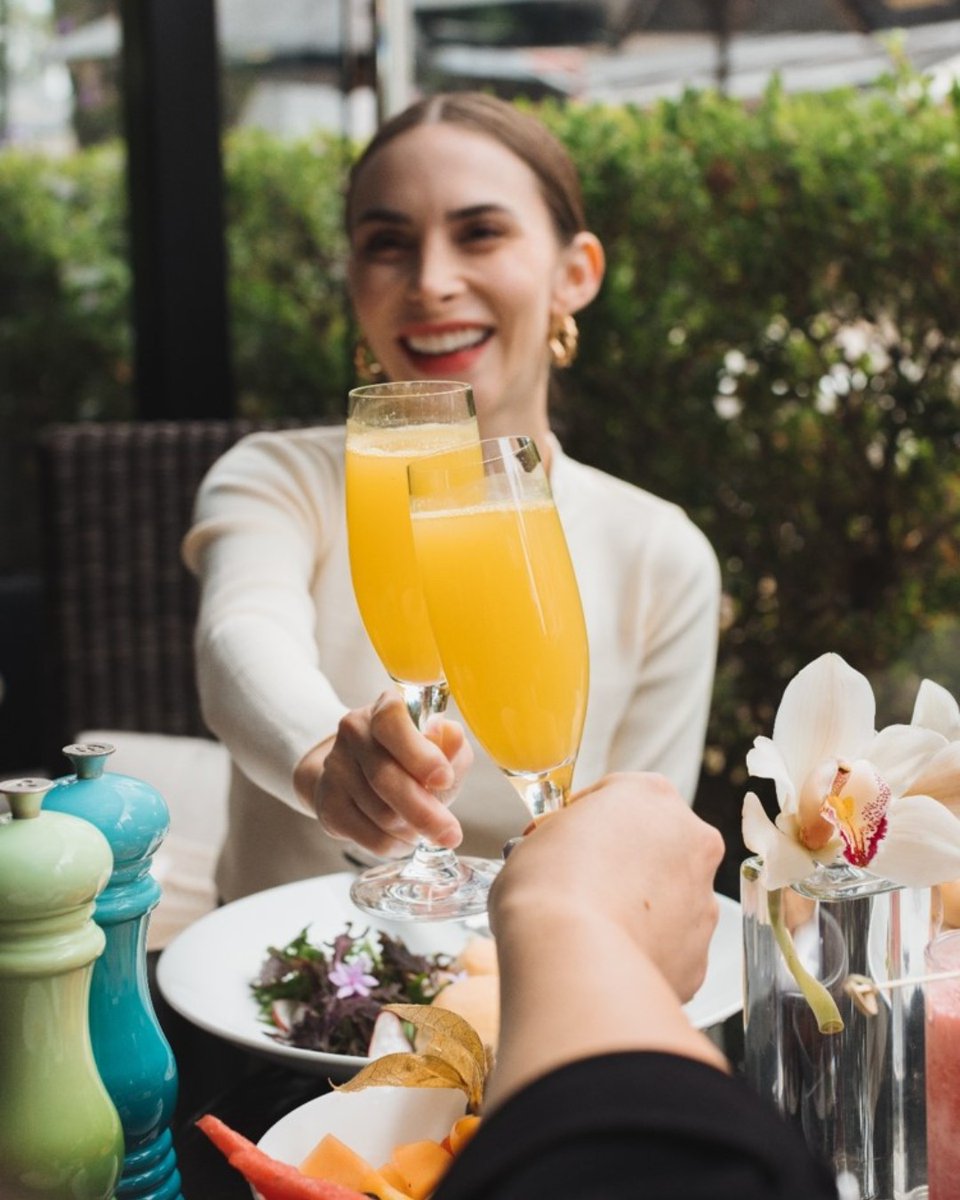 Happy New Year!! 🥂 Wishing you a happy 2023, full of joy and happiness ✨ ¡Cheers! #FSBogotá