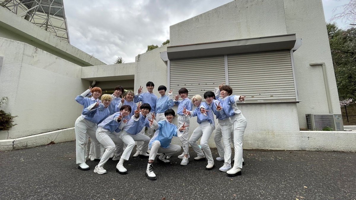 ran_chan_17's tweet photo. 2022年の踊り納めは���ちろんクラチ‼️
ディノちゃんは4曲踊れました嬉しい〜!!!!!!
来年もマンネ頑張りますのでよろしくお願いします!!!!
#CLARITEENの日常
#CLARITEEN https://t.co/wRjGCEkECX