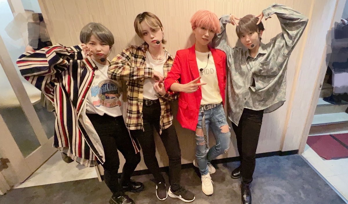 ran_chan_17's tweet photo. 2022年の踊り納めは���ちろんクラチ‼️
ディノちゃんは4曲踊れました嬉しい〜!!!!!!
来年もマンネ頑張りますのでよろしくお願いします!!!!
#CLARITEENの日常
#CLARITEEN https://t.co/wRjGCEkECX