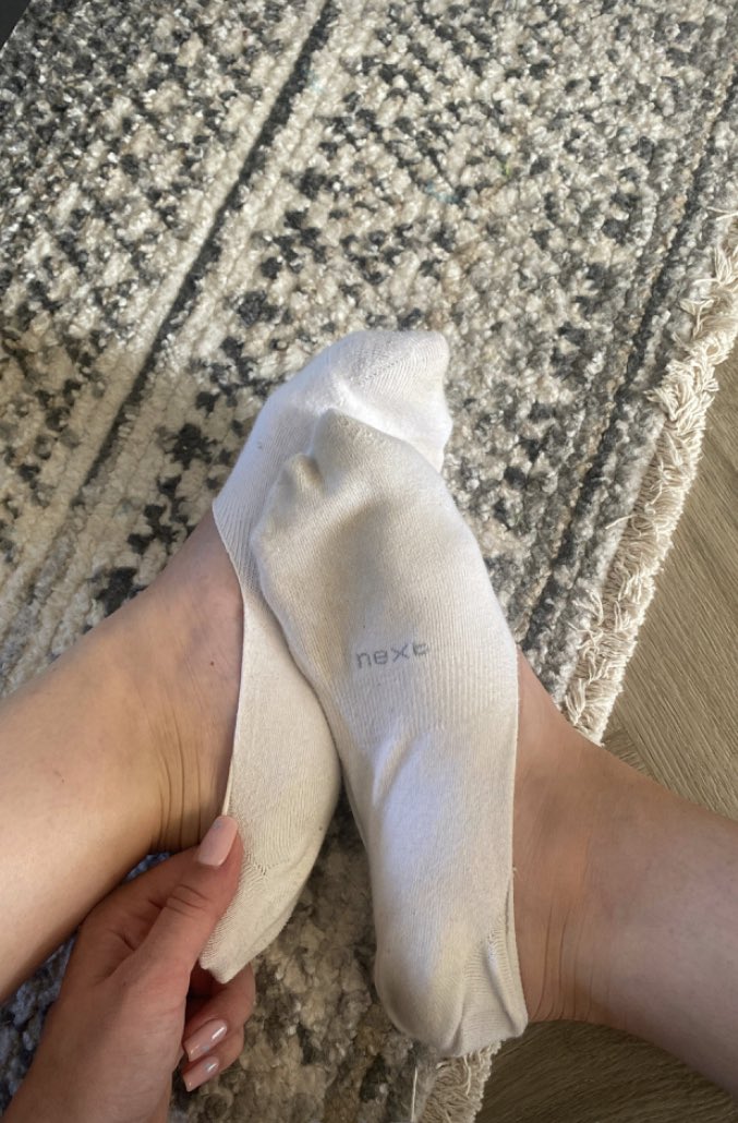 gymsocks_2's tweet photo. Those sweaty dirty gym socks 🧦 https://t.co/qnglfXngtp