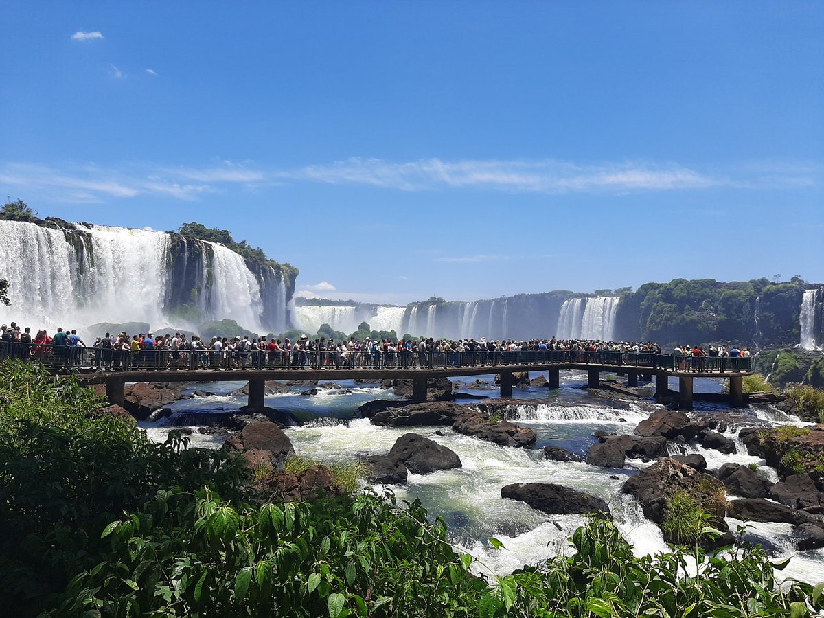 "Las cataratas de iguazu, lado brasileño"
Via: 
<a href="/Bidegorris/">bidegorris</a>
 
#LateHumans