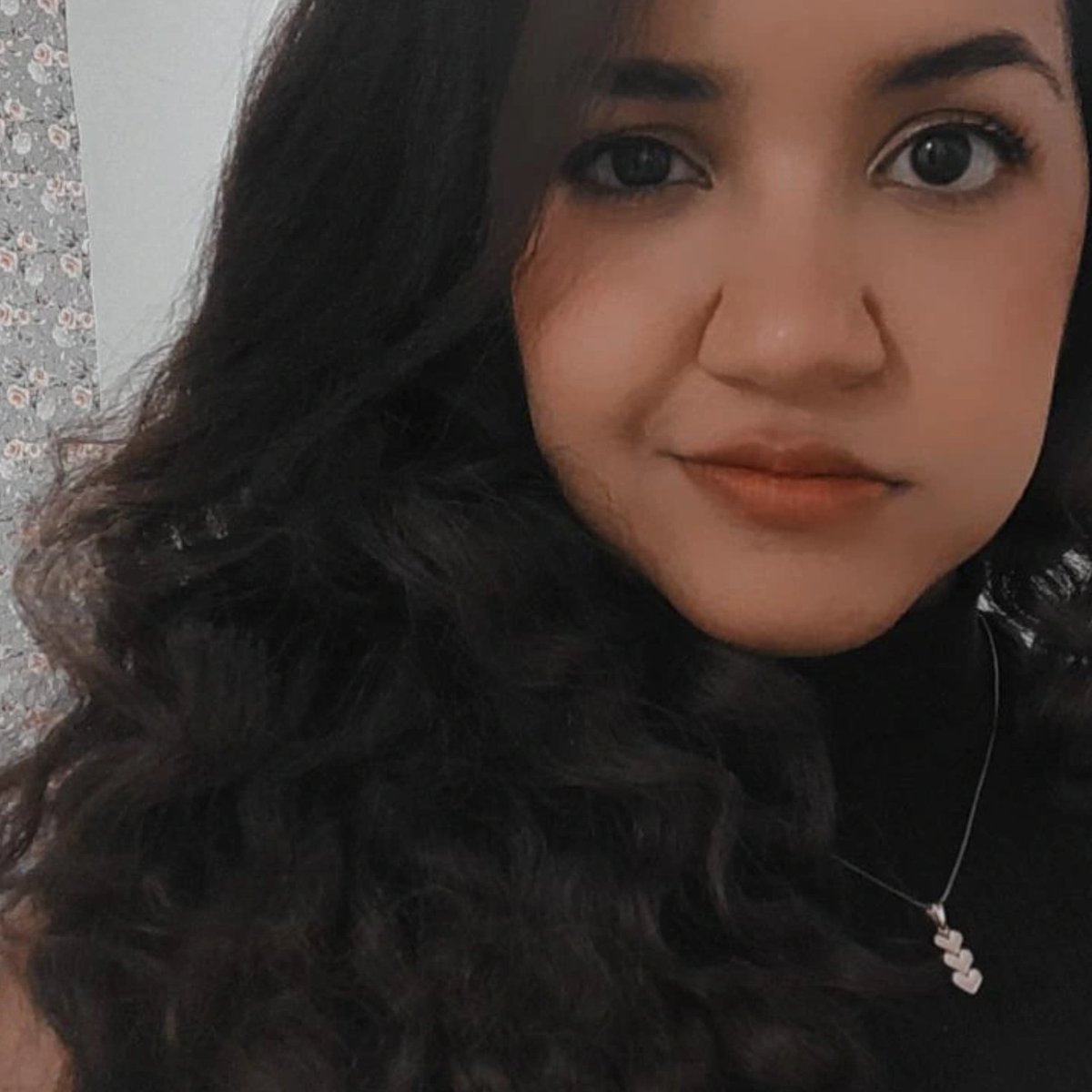Jessxwp's tweet photo. Oi sáficas! 🏳️‍🌈
Meu livro acabou de ultrapassar UM MILHÃO de páginas lidas na amazon em menos de 1 mês de lançamento, e eu quero te convidar a ler! É um romance "enemies to lovers"+18 entre a proprietária de um antiquário e sua nova gerente. Vem conhecer 🖤
https://t.co/7bC13MaAY1 https://t.co/cUi8BNzZ4f
