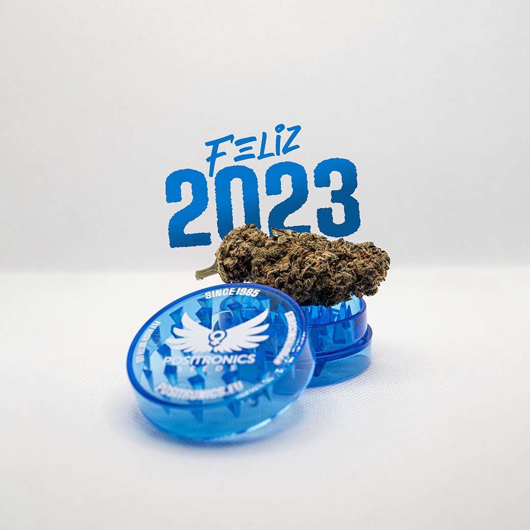 positronicsseed's tweet photo. 🥂FELIZ AÑO NUEVO🥂
Gracias por acompañarnos este 2022 y por toda la confianza que habéis puesto en nosotros💙
Nos sentimos muy agradecidos de que cada día seamos más amantes de las variedades 🌱Positronics Seeds🔥
#felizañonuevo #feliz2023 #positronics #positronicsvibes https://t.co/V52WInbblV