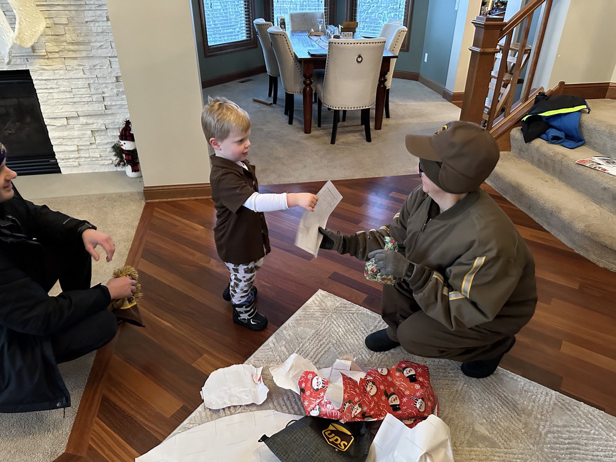 Kari Potter UPS tweet media