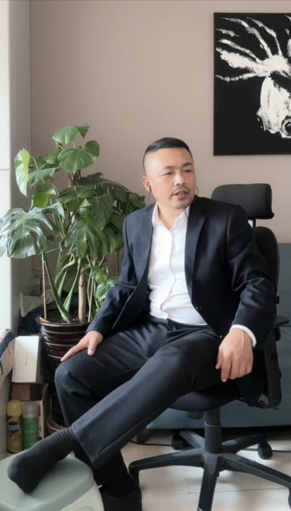 GGACE7's tweet photo. 几天没见涛已经玩这么大了吗🧐是空挡还是。。有说塞的，笑死😂 https://t.co/7nuxj4afGH