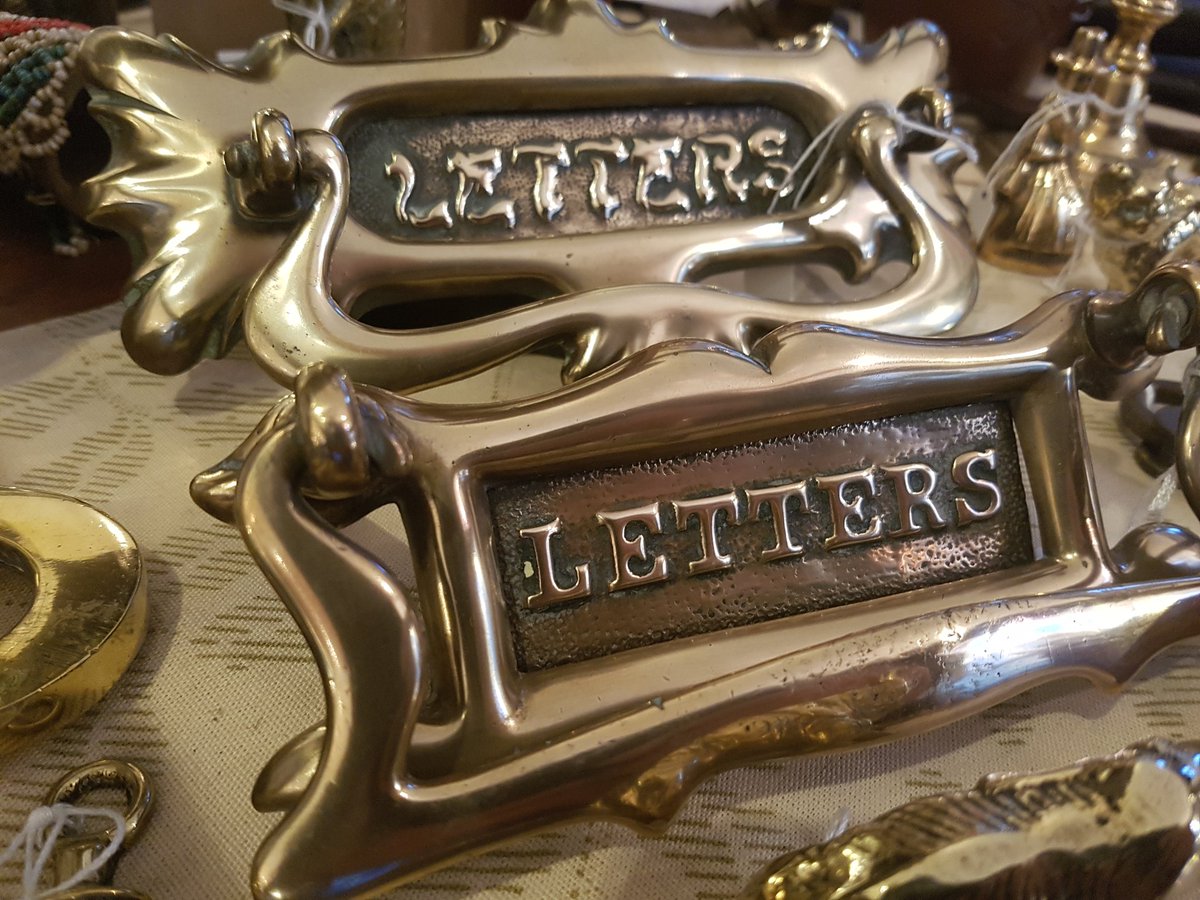 angleseyantique's tweet photo. "Cabinet of curiosities"
At Anglesey Antiques and interiors 31castle st Beaumaris Anglesey LL58 8AP Thanks Stephen. 
#anglesey #Beaumaris https://t.co/hiGYuW5odU