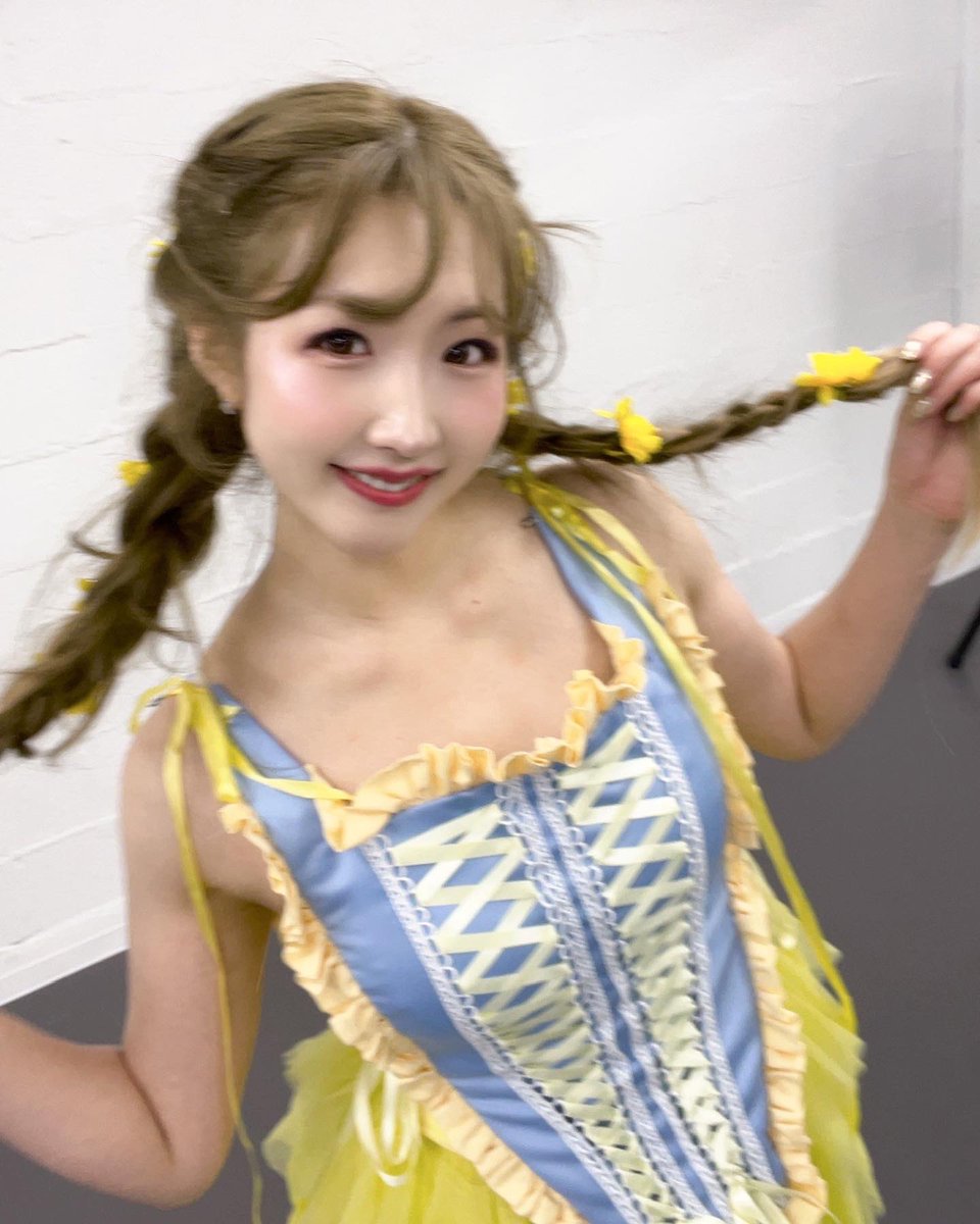 aaa_choco's tweet photo. 2022年ありがとうございました😌

今年も沢山の出会いとさまざまな挑戦の年でした。

嬉しいことも辛いこともありましたが、
周りの皆さまのおかげで生かされています。
本当にありがとうございます。

来年もよろしくお願いします。
皆さま、良いお年をお迎えください🌼

.
#2022 #大晦日 https://t.co/iUsoNwdq83