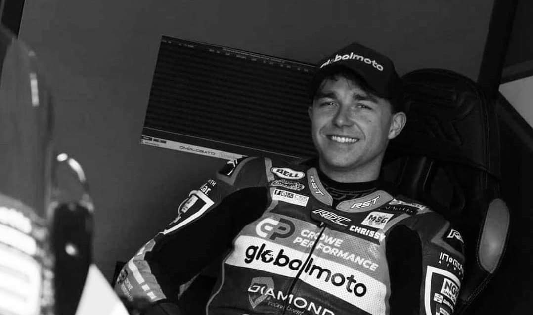 TheHardCompound's tweet photo. A thread.
Before we enter 2023, we take a moment to remember those from the motorsports world that were lost in 2022.
Here we remember just a few where appropriate:
@ChrissyRouse was so sadly lost after an accident at Donington in October.
#RestInPeace #Remember #BSB https://t.co/UaKkeOKaYl