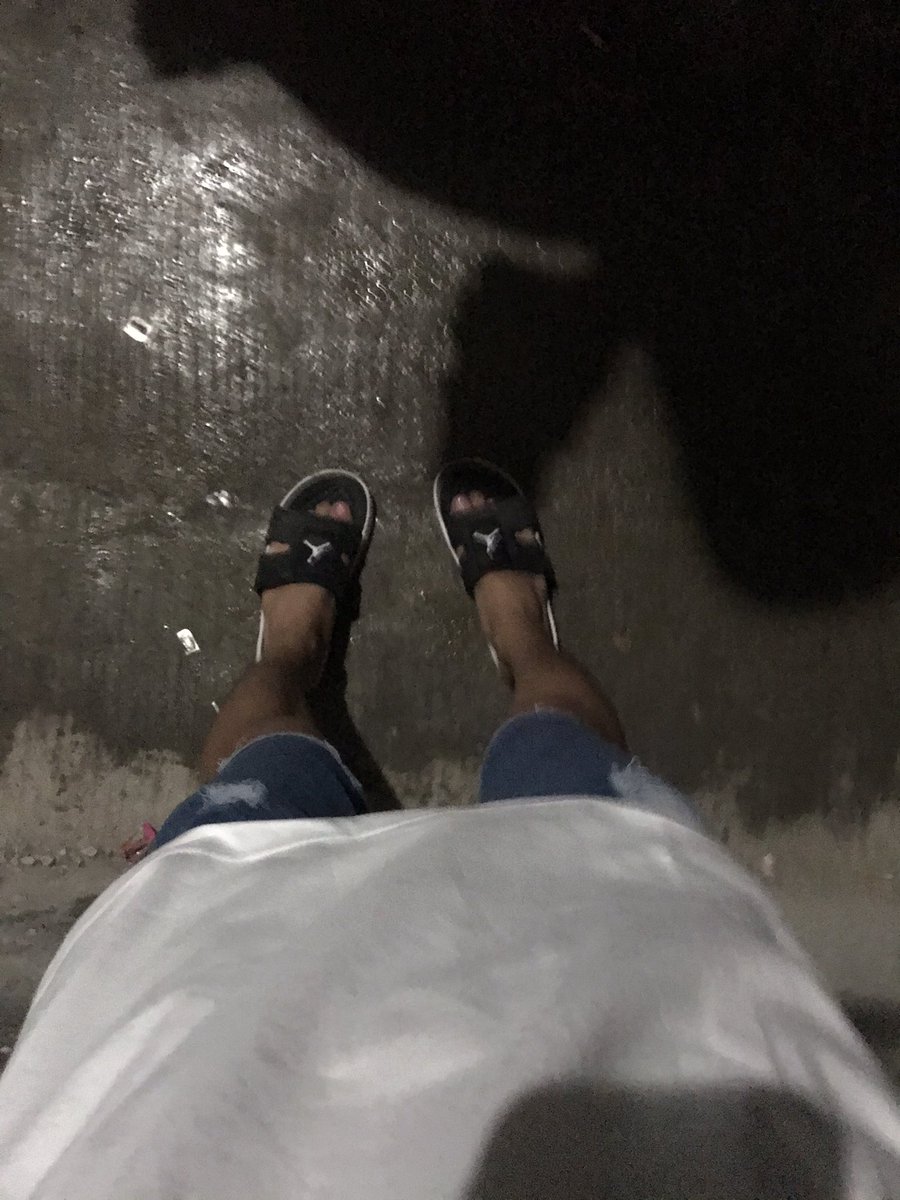 janlloyd111's tweet photo. Happy newyear 🍁 https://t.co/R5hlwtQzmf