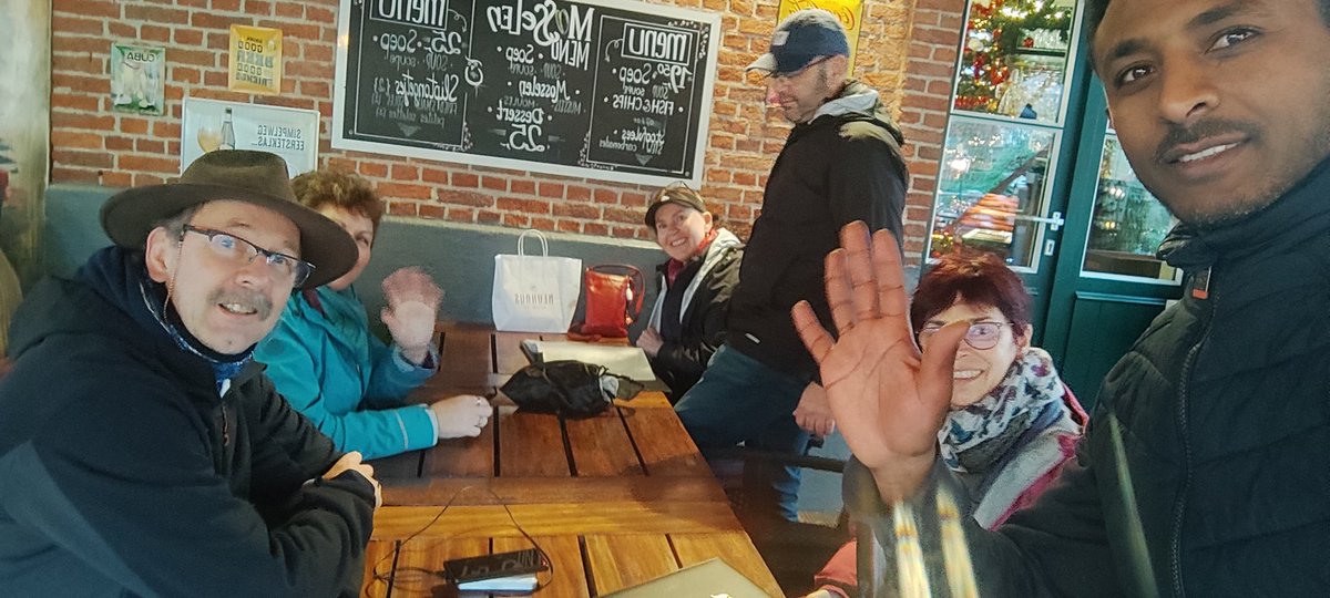 GabyMilles's tweet photo. Elen musk al die pad van Brugge in België. Die wind waait ons weg. Die Macs van Zuid Afrika .. https://t.co/xj5C3fILNh