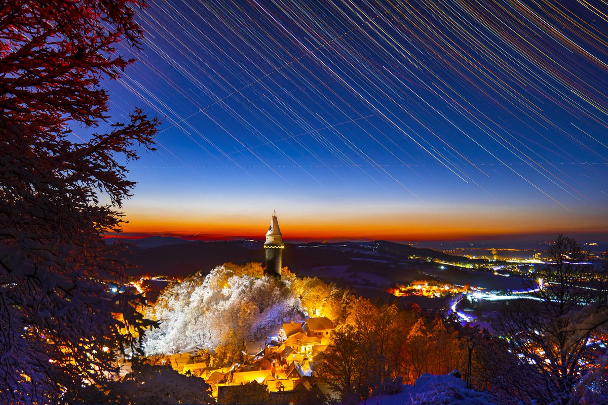 CZBackPa's tweet photo. Noční focení ve Štramberku
Foceno na #Panasonic #Lumix #LumixS5
#photographer #photography #photooftheday #night #longexposure #startrails #trip #travel #visitcz #cestolidi #czechboy #land #landscape #hill https://t.co/dZaOyCutux