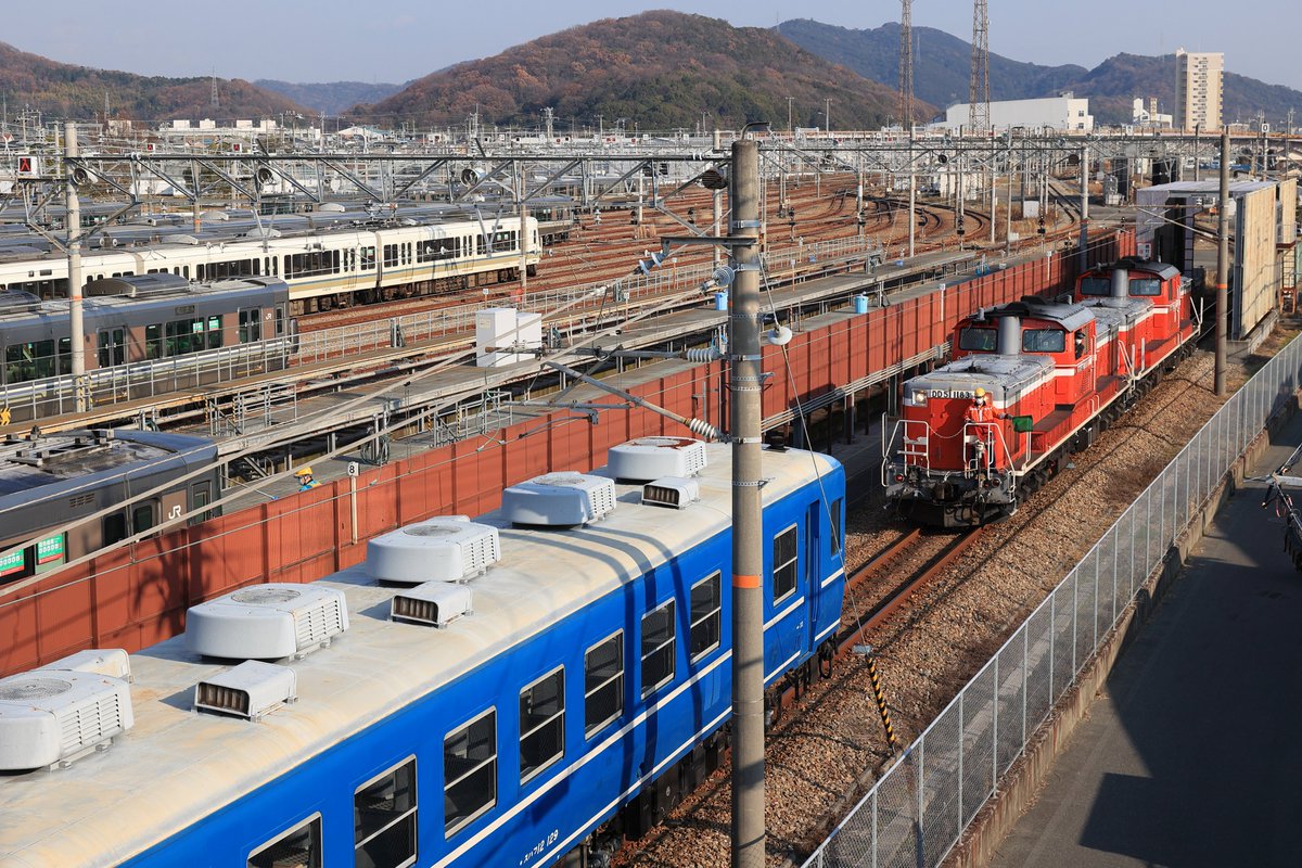 2022.12.28
試9975～入換
DD51 1183+DD51 1109+12系5両

須磨は可能な限り圧縮したけど足元がうるさいなぁ