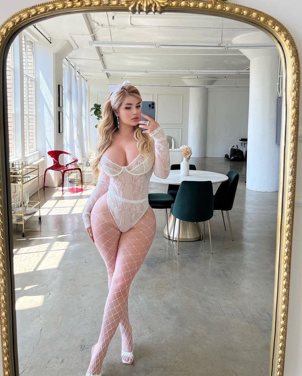goddessamber77's tweet photo. I know you're tempted❕ 

#findom #finServ https://t.co/6swfh9fIWo
