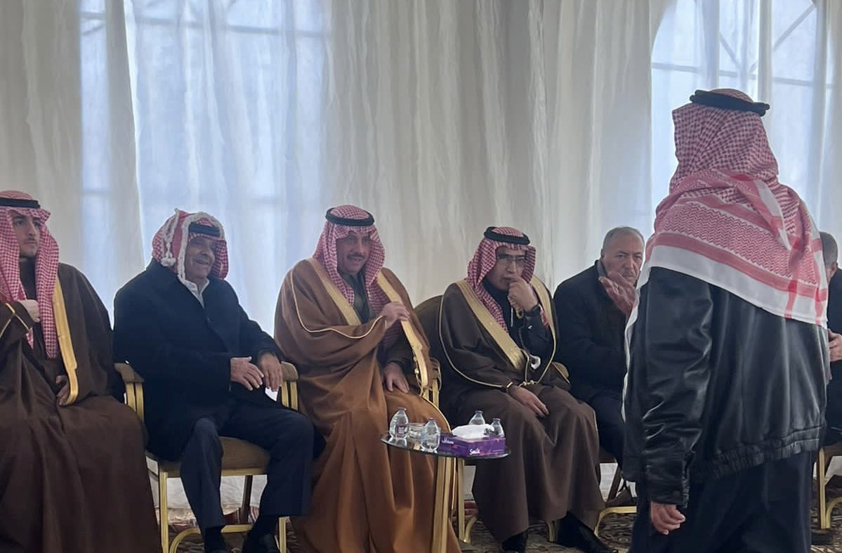 naif63_2's tweet photo. اليوم مع اهلي في #الموقر في ضيافة اخي الشيخ ماجد علي حديثه الخريشا.

تداعت ذكريات الآباء والاجداد في هذه الأرض الطيبة 🇸🇦🇯🇴 https://t.co/P8faVbh1y1