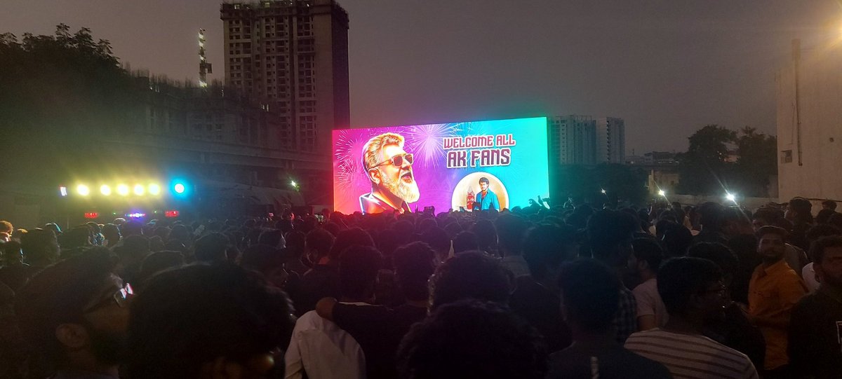 jagadeshs7's tweet photo. #ThunivuTrailer #ThunivuDay #ThunivuPongal #THUNIVU 
#RohiniTheatre
@SureshChandraa @BayViewProjOffl @BoneyKapoor @ZeeStudios_ https://t.co/CxvyzCrper