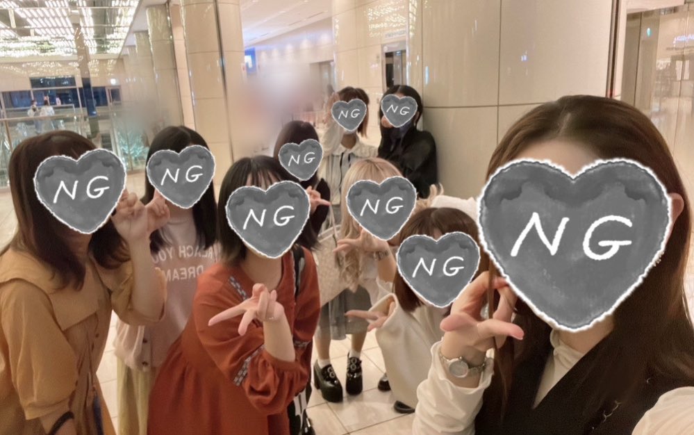 r_hdue's tweet photo. あたおかれいぴと1年間仲良くしてくれたぅぇ軍団ほんとにほんとにありがとだいすき！！って言おうと思ってたんだけど多分みんなもあたおかだから来年もあたおか軍団(名前変更？)やっていこうね(´-ᴗ-⸝⸝ก )︎🤍 https://t.co/uPskwrHROy