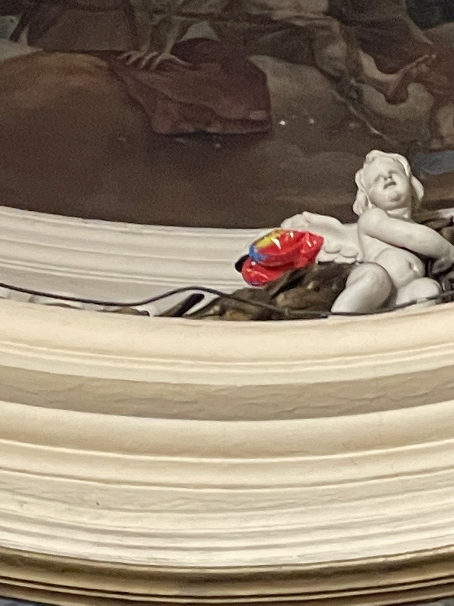 1besopalaenana's tweet photo. que sigue el globo de pilares no puedooo https://t.co/Jw9IK9Psag