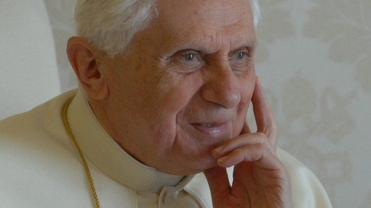 popesprayerusa's tweet photo. Join us in praying for the eternal rest of a beloved shepherd, Pope Benedict XVI.

Eternal Rest grant unto him, O Lord, and let perpetual light shine upon him. May he rest in peace. https://t.co/QaYpawOmm9