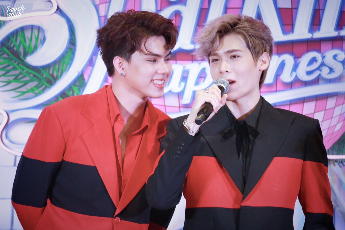 PeachMilk0125's tweet photo. 🤭🤭🤭
@fort_fts @peatwasu 

#MBKCenterSparklingHappinessxFortPeat #BabyFeat https://t.co/qxBw42qSsm