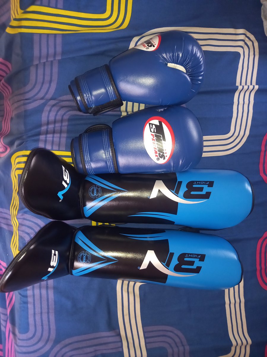 DesignVickey's tweet photo. Kickboxing world champion 🏆
2023 and onwards

#kickboxing #kickboxer #newgear #sports #gold #champion https://t.co/0ObLhjGLhb
