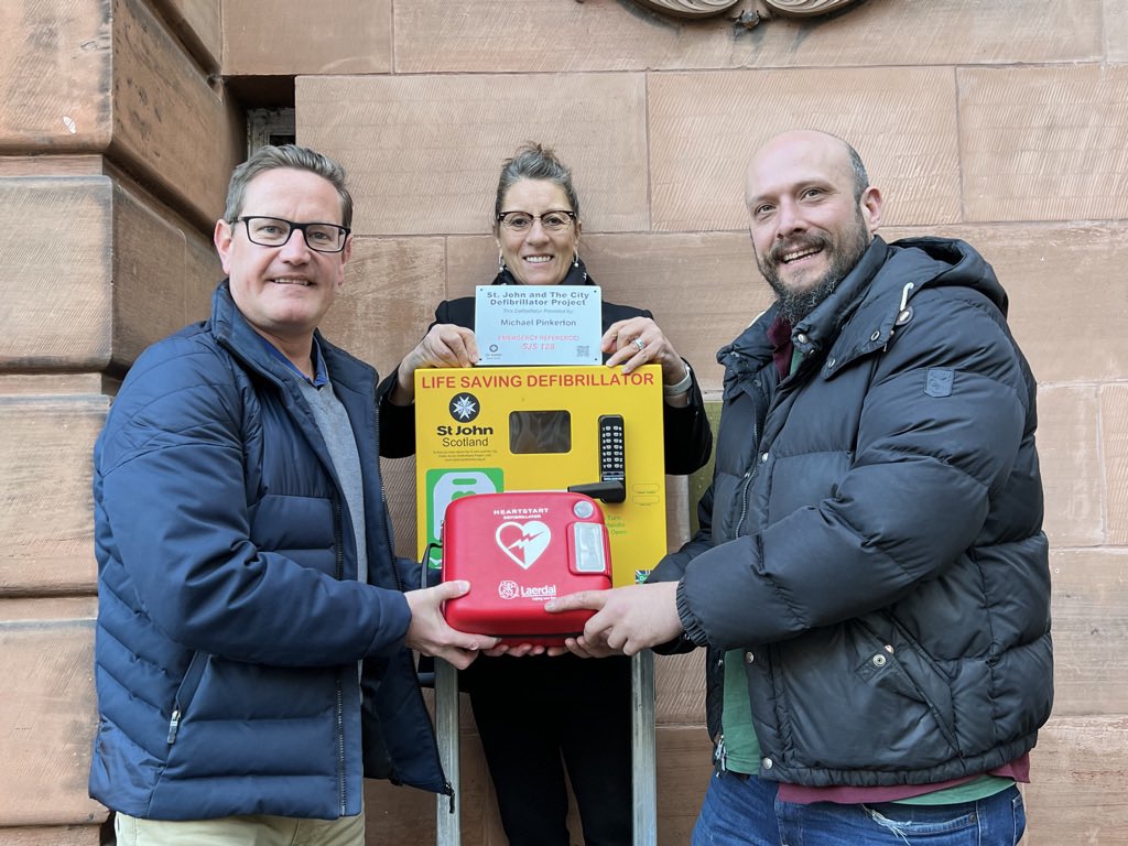 Warm congratulations to Lynn Cleal (OBE) who has been recognised in the New Year Honours List today. The St John and the City project has put 350 defibrillators out across the City, including council venues and all 27 of our trams. Well done and well deserved.