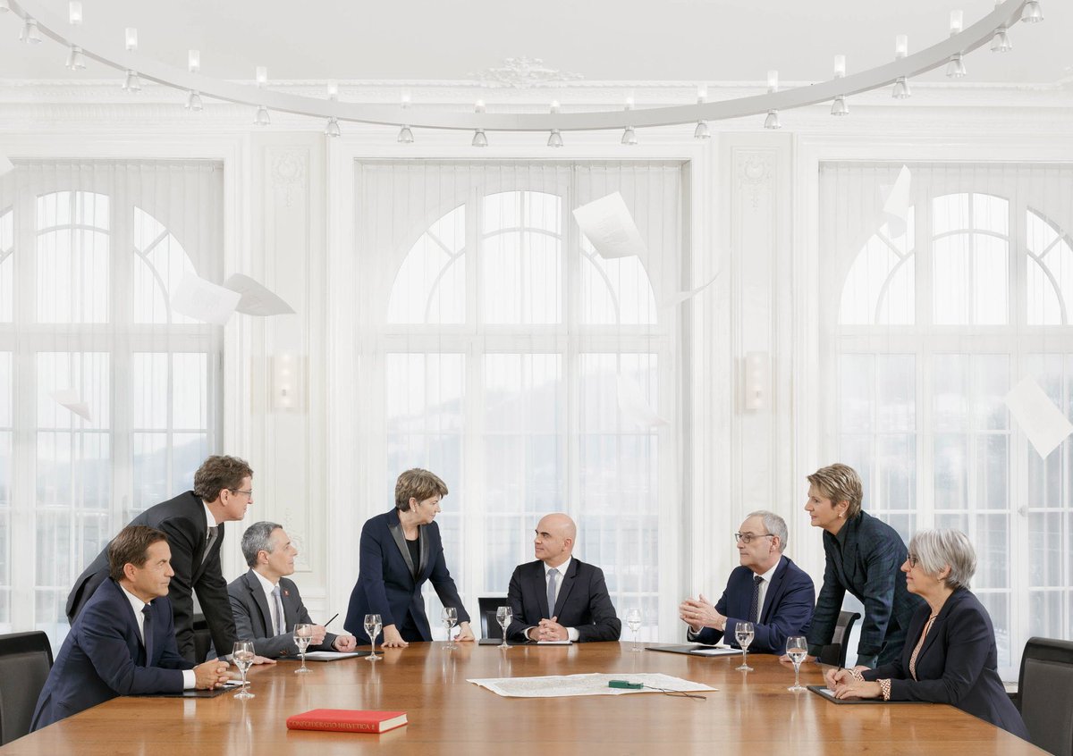 phcarpintero's tweet photo. @cassisgoogelt zauberstab auf bumdesratsfoto hilfreich für eu beziehungen? https://t.co/tQFiKy1viR